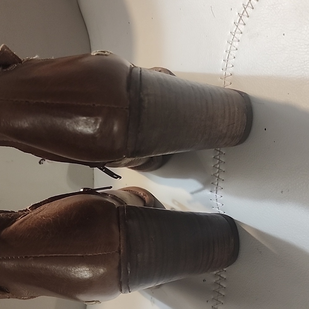 Boots - Picture 12 of 12
